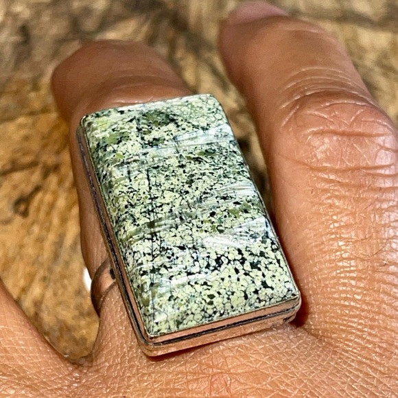 Chrysotile in Serpentine Ring Size 10 1/2 - Picture 5 of 7